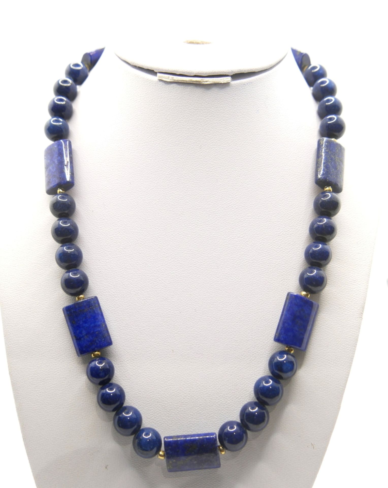 schöne Lapislazuli Kette. Länge ca. 44 cm