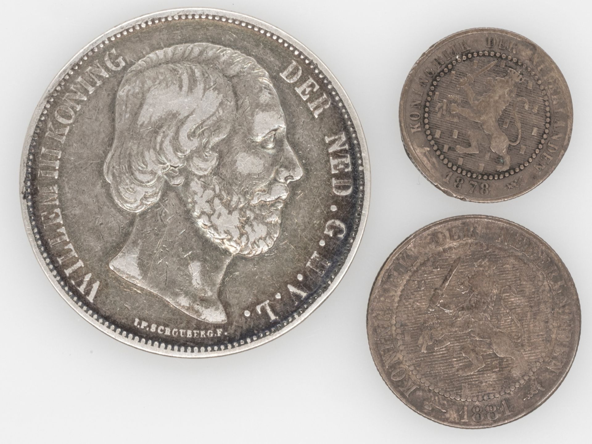 Niederlande 1871, 2 1/2 Gulden "Willem III.". Erhaltung: ss. Dazu 1881 2 1/2 Cent und 1878 1 Cent. - Bild 2 aus 2