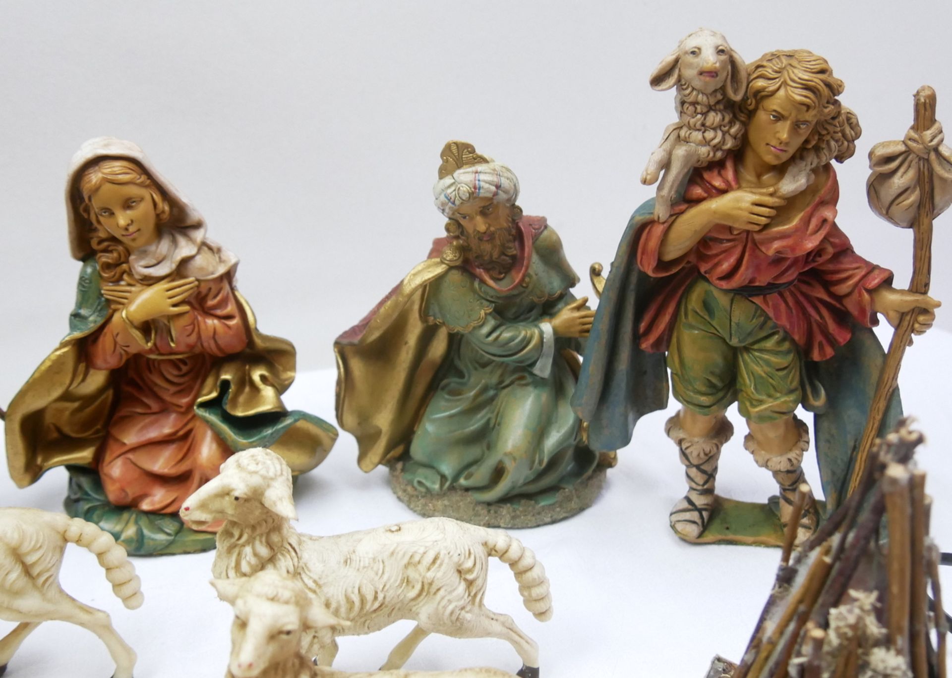 Krippefiguren, insgesamt 6 Figuren (Höhe bis ca. 22 cm) dabei z.B.: Heilige 3 Könige, Madonna - Image 3 of 4