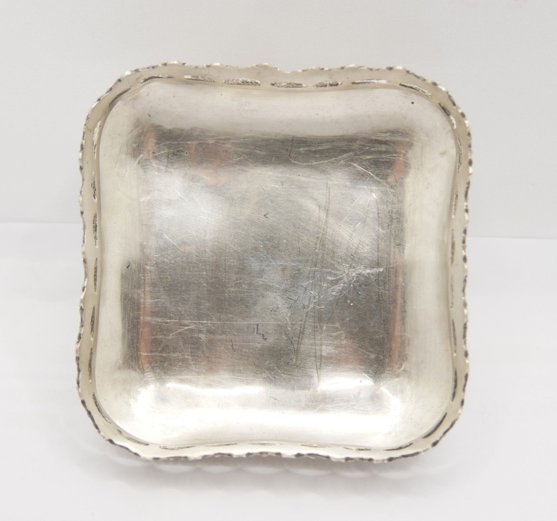 900er Silber Schälchen auf Füßen, gepunzt 900 & ES4. Höhe ca. 4,5 cm, Breite ca. 10 cm - Image 3 of 4