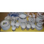 A LARGE COLLECTION OF PORTMEIRION 'BOTANIC GARDEN' TEA AND DINNER WARES, COMPRISING PLATES, BOWLS,
