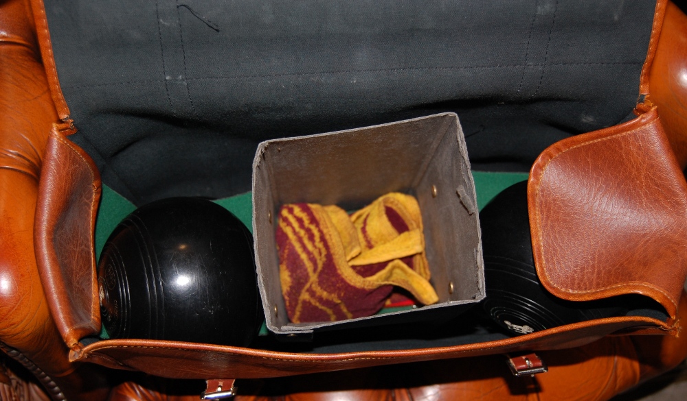 A LEATHERETTE BAG CONTAINING FOUR VINTAGE BOWLING BALLS - Image 2 of 2