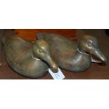 A PAIR OF DECORATIVE BRASS DUCKS