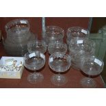 A COLLECTION OF LATE 19TH/ EARLY 20TH CENTURY GLASSWARE TO INCLUDE TWELVE CUT AND ETCHED ICE PLATES,