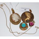 A GROUP OF JEWELLERY TO INCLUDE 9CT GOLD CHAIN SUSPENDING HEART-SHAPED PENDANT, LATE 19TH CENTURY