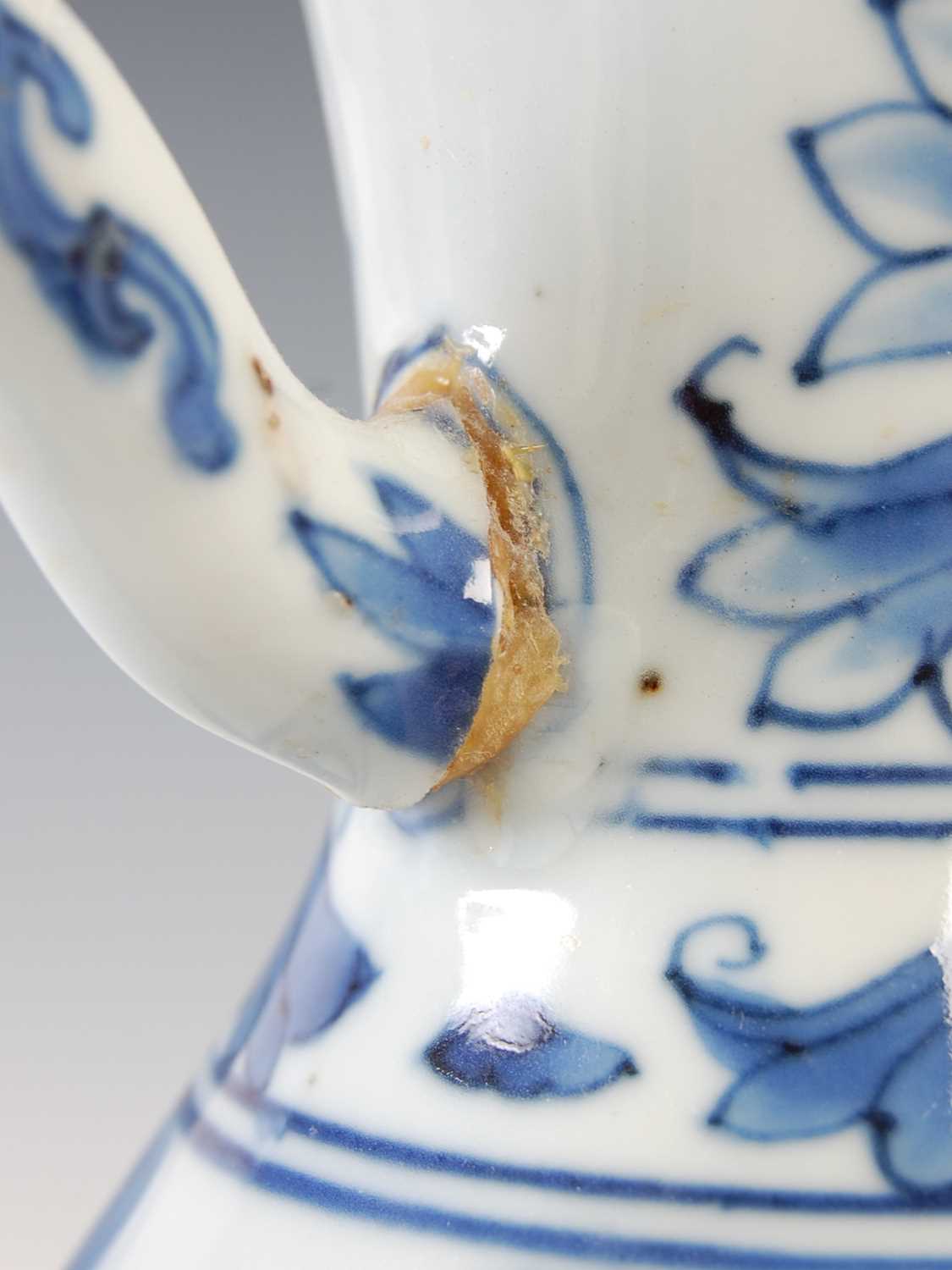 A Chinese porcelain blue and white jug, Qing Dynasty, decorated with three figures in a fenced - Image 5 of 10