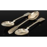 Three Chinese silver dessert spoons, the terminals engraved with dragons, stamped marks, 3.3 troy