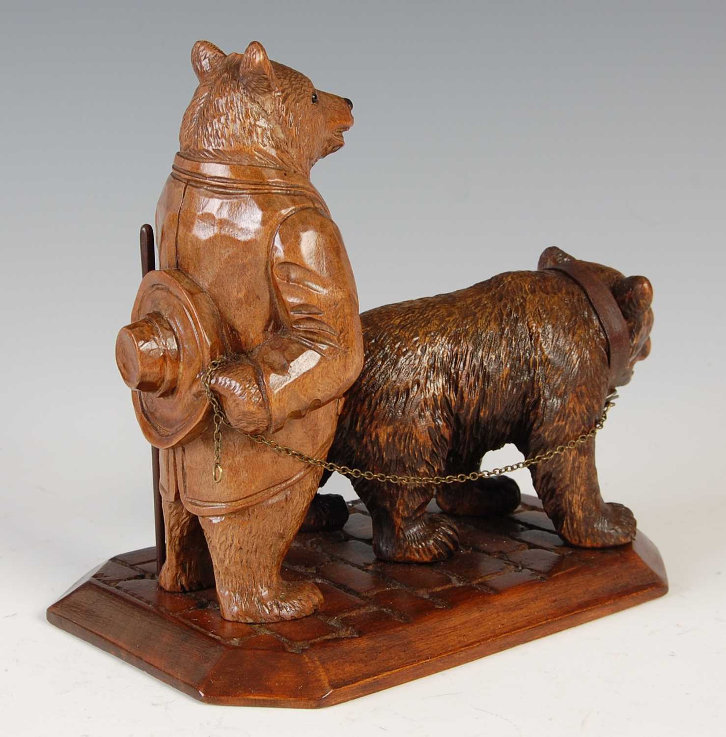 An amusing Black Forest double bear group, 16cm high x 18cm wide - Image 2 of 7