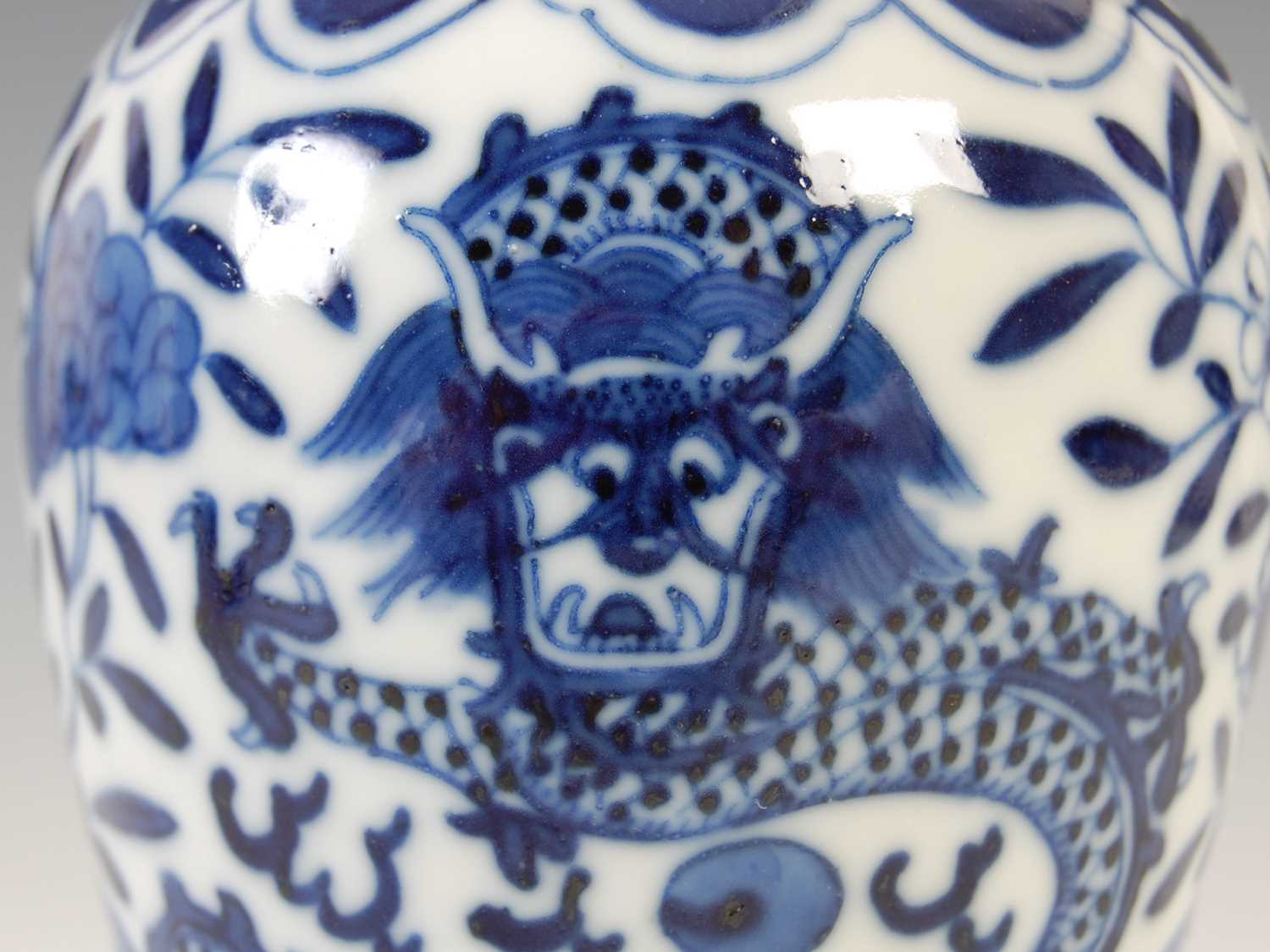A Chinese porcelain blue and white jar and matched cover, Qing Dynasty, decorated with a pair of - Image 5 of 10