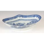 A Chinese porcelain blue and white oval shaped dish, Qing Dynasty, decorated with figures and