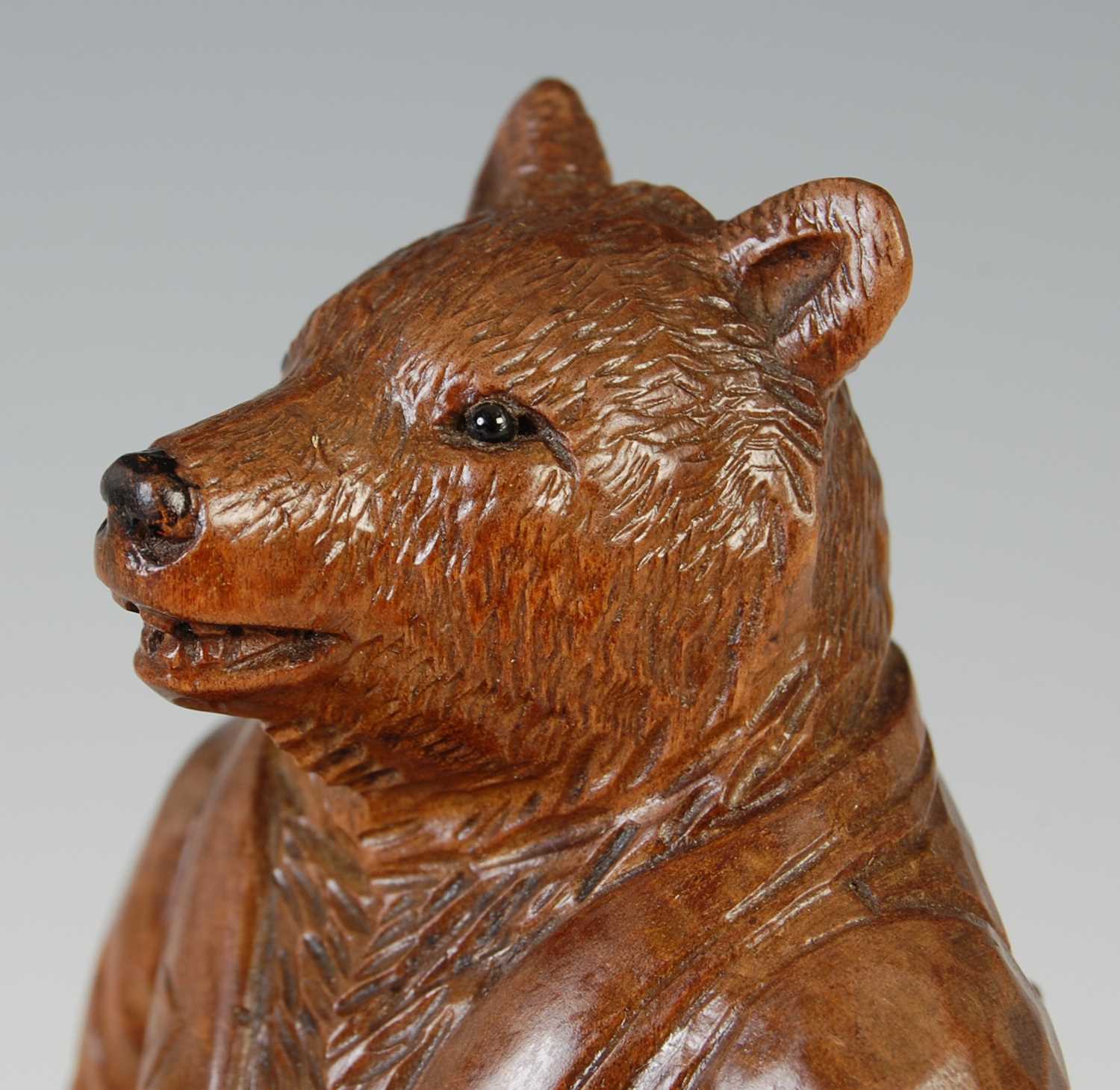 An amusing Black Forest double bear group, 16cm high x 18cm wide - Image 6 of 7