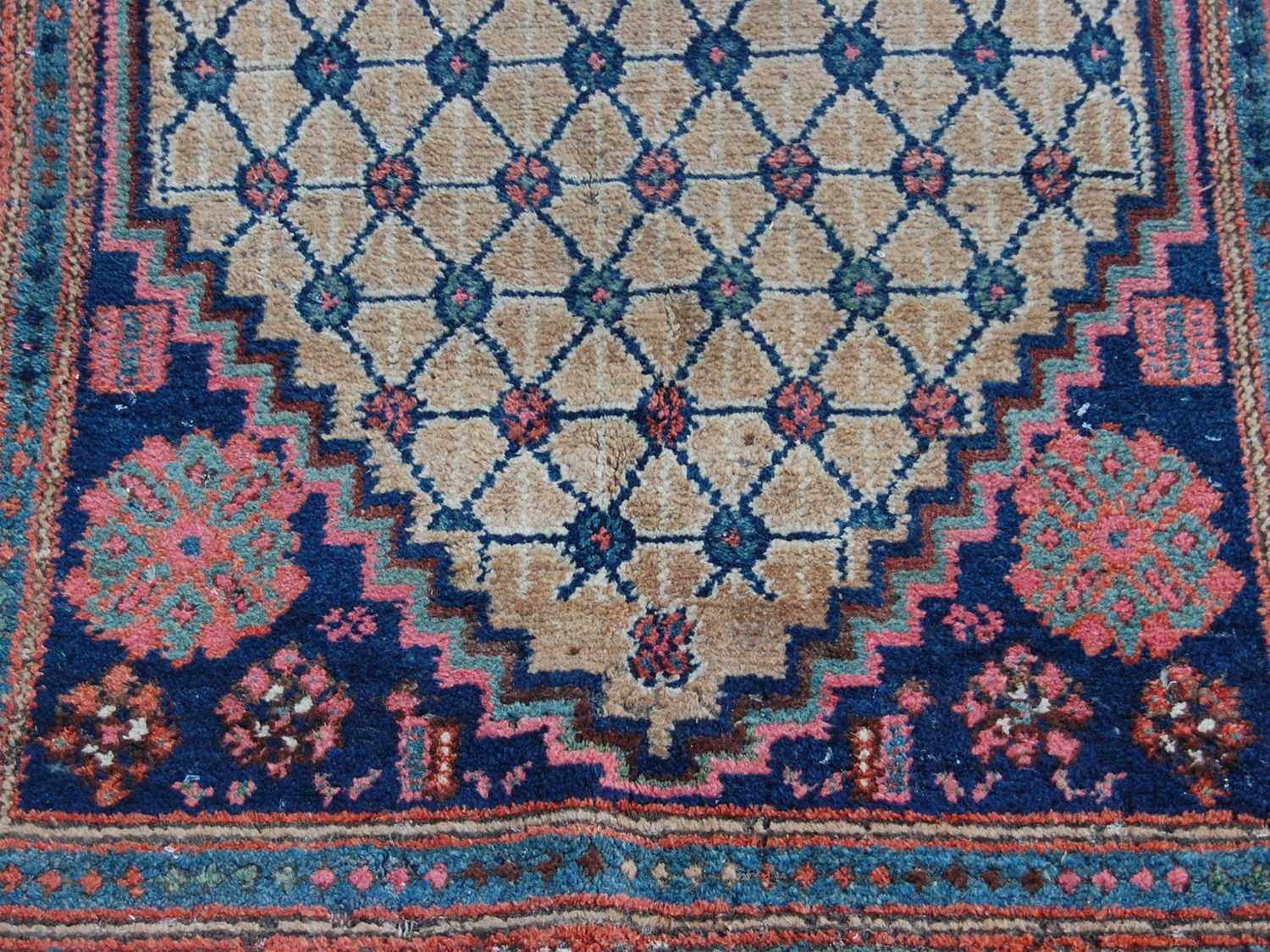 A Persian rug, late 19th/ early 20th century, the rectangular field centred with a lozenge shaped - Bild 6 aus 9