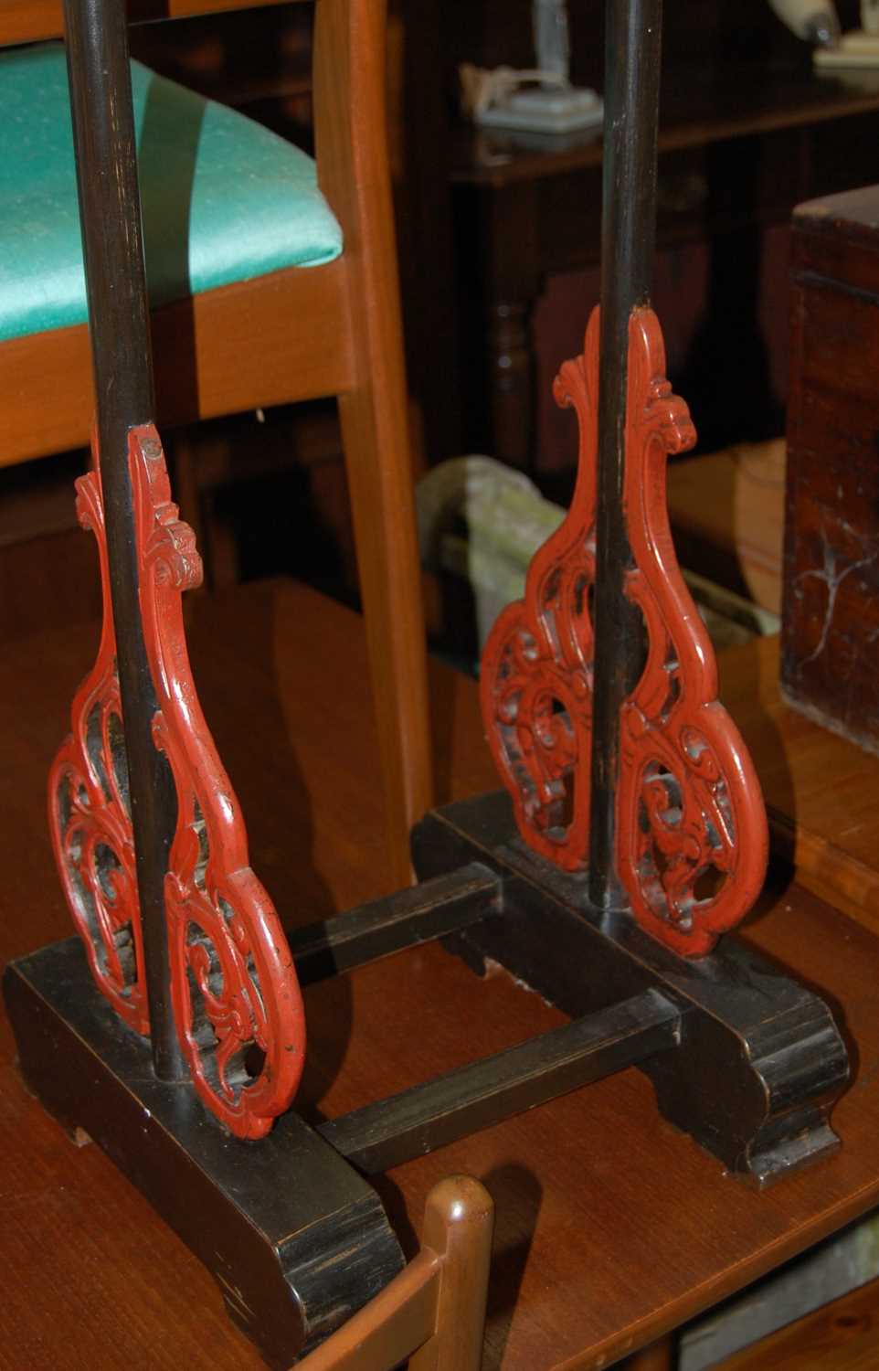 A Chinese carved and pierced wood hallstand with gilded, black and red painted details, 134cm high - Image 2 of 2