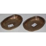 A pair of Sheffield silver oval shaped footed dishes, 5.3 troy ozs