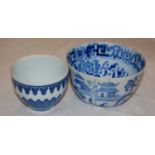 A Chinese porcelain blue & white bowl / cup, Qing Dynasty, the exterior painted with band of