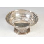 An Edwardian silver footed bowl, Birmingham, 1909, makers mark of W.N,