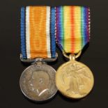 A pair of Great War miniature medals,