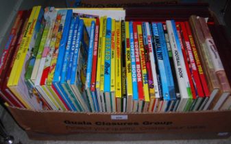 A box of assorted childrens annuals, and other examples to include 'The Broons' and 'Oor Wullie', '