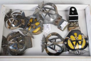 A group of six assorted AA car badges, to include three from 1906 - 1930, numbers 0934652,