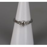 Fine 18ct white gold diamond solitaire ring with diamond shoulders - Size: K