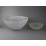 2 stylish glass bowls