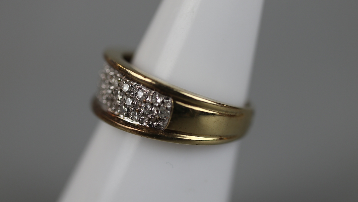 9ct gold diamond set ring - Size: L - Bild 2 aus 3