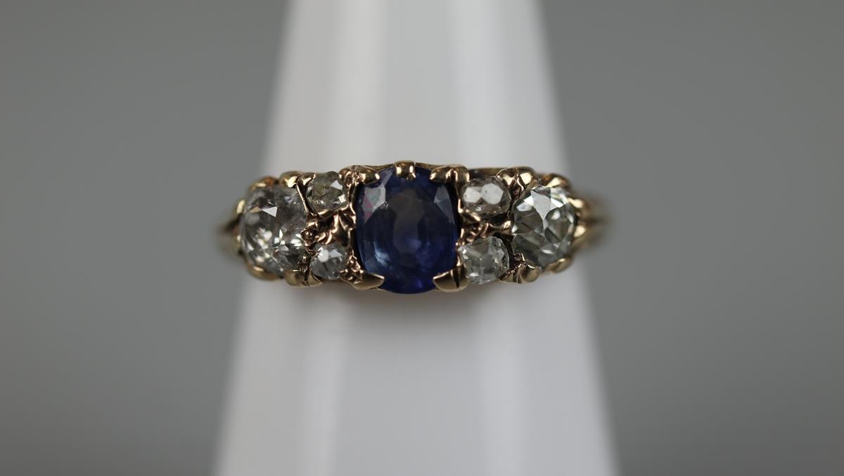 Antique 18ct gold sapphire & diamond set ring - Size: L