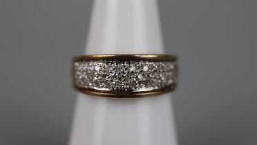 9ct gold diamond set ring - Size: L
