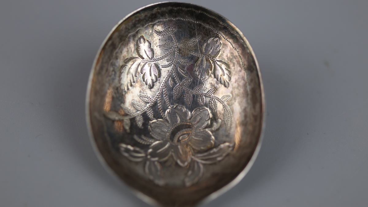 Hallmarked Georgian silver caddy spoon - Bild 2 aus 4