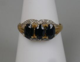 9ct gold sapphire & diamond set ring - Size: N½