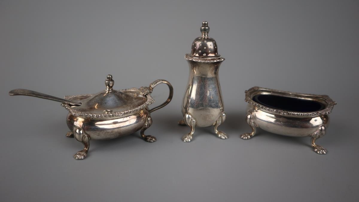 Hallmarked silver cruet set - Approx weight: 160g