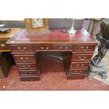Leather top pedestal desk - Approx size W: 121cm D: 61cm H: 80cm