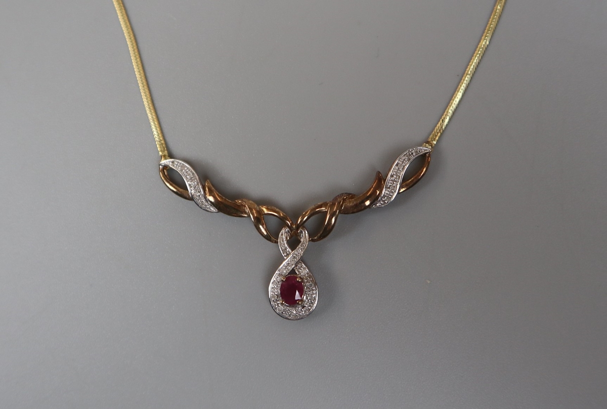 9ct gold ruby and diamond necklace - Bild 2 aus 2
