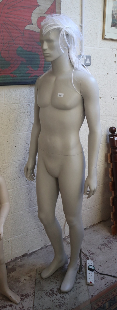 Large mannequin - Approx height: 191cm