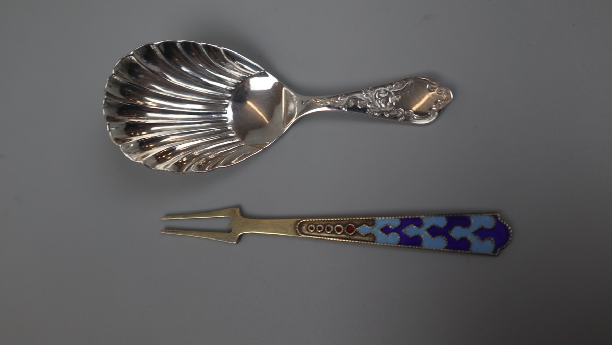 Victorian silver spoon together with a silver lemon fork - Bild 2 aus 3