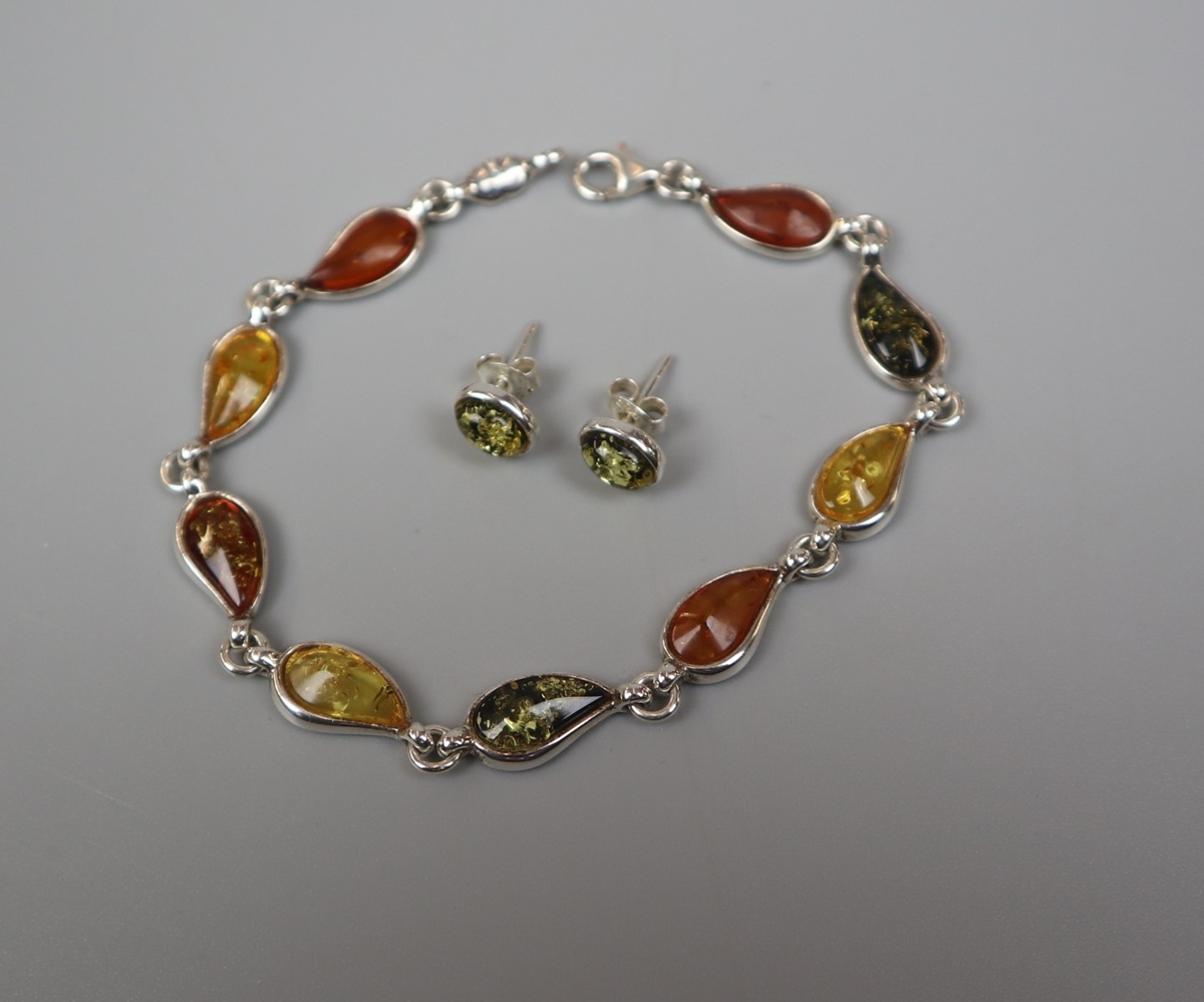 Silver and amber necklace and earring set