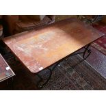 Mahogany coffee table - Approx size: W: 122cm D: 61cm H: 43cm