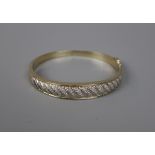 Heavy 9ct gold diamond set bangle - Approx gross weight: 17g