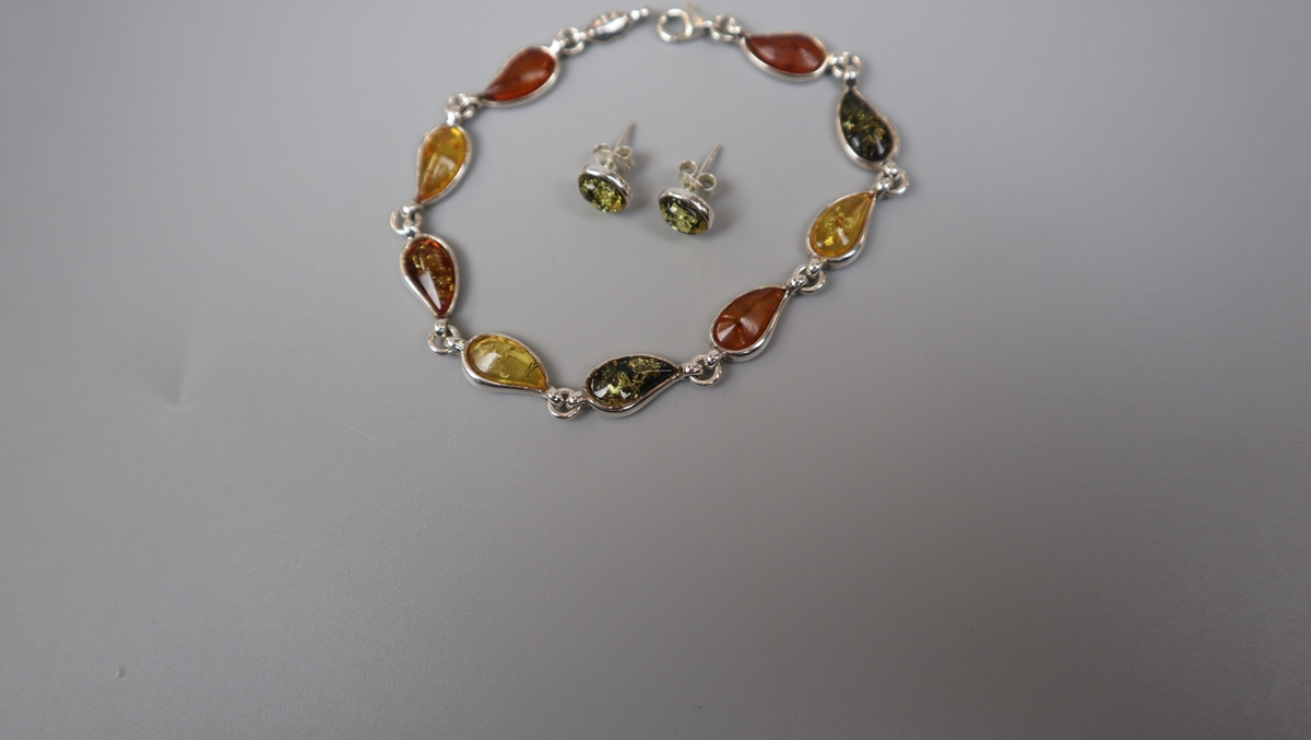 Silver and amber necklace and earring set - Bild 3 aus 3