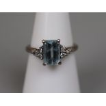 18ct gold diamond and aquamarine ring - Size M