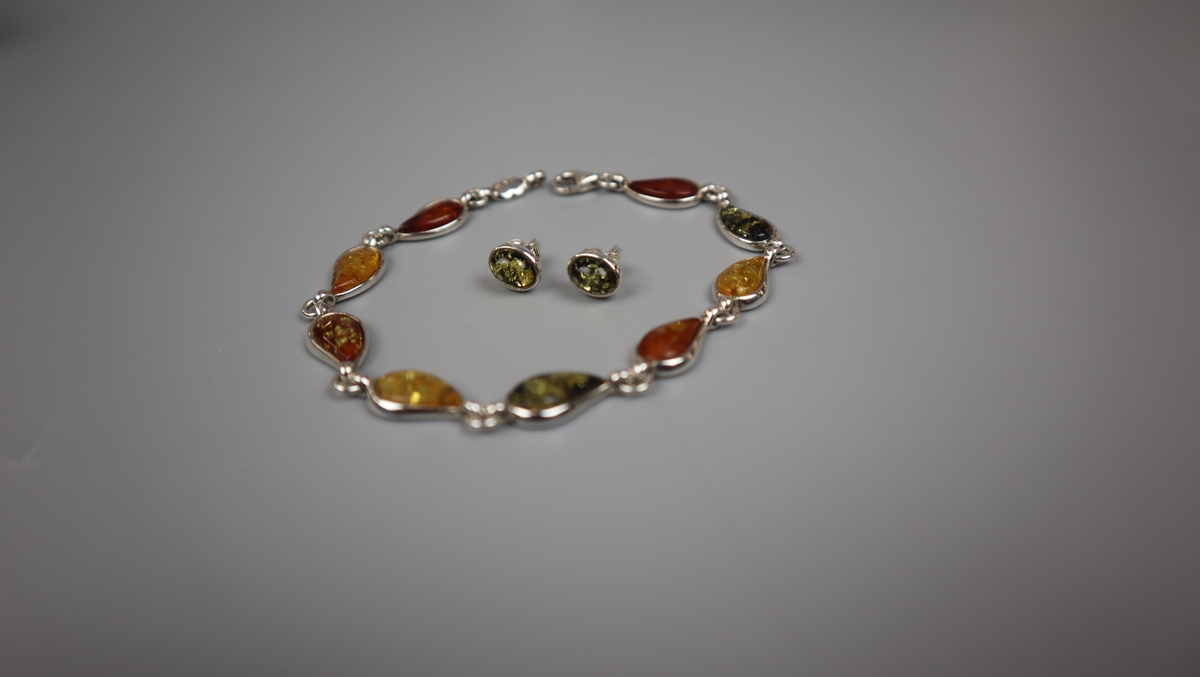 Silver and amber necklace and earring set - Bild 2 aus 3