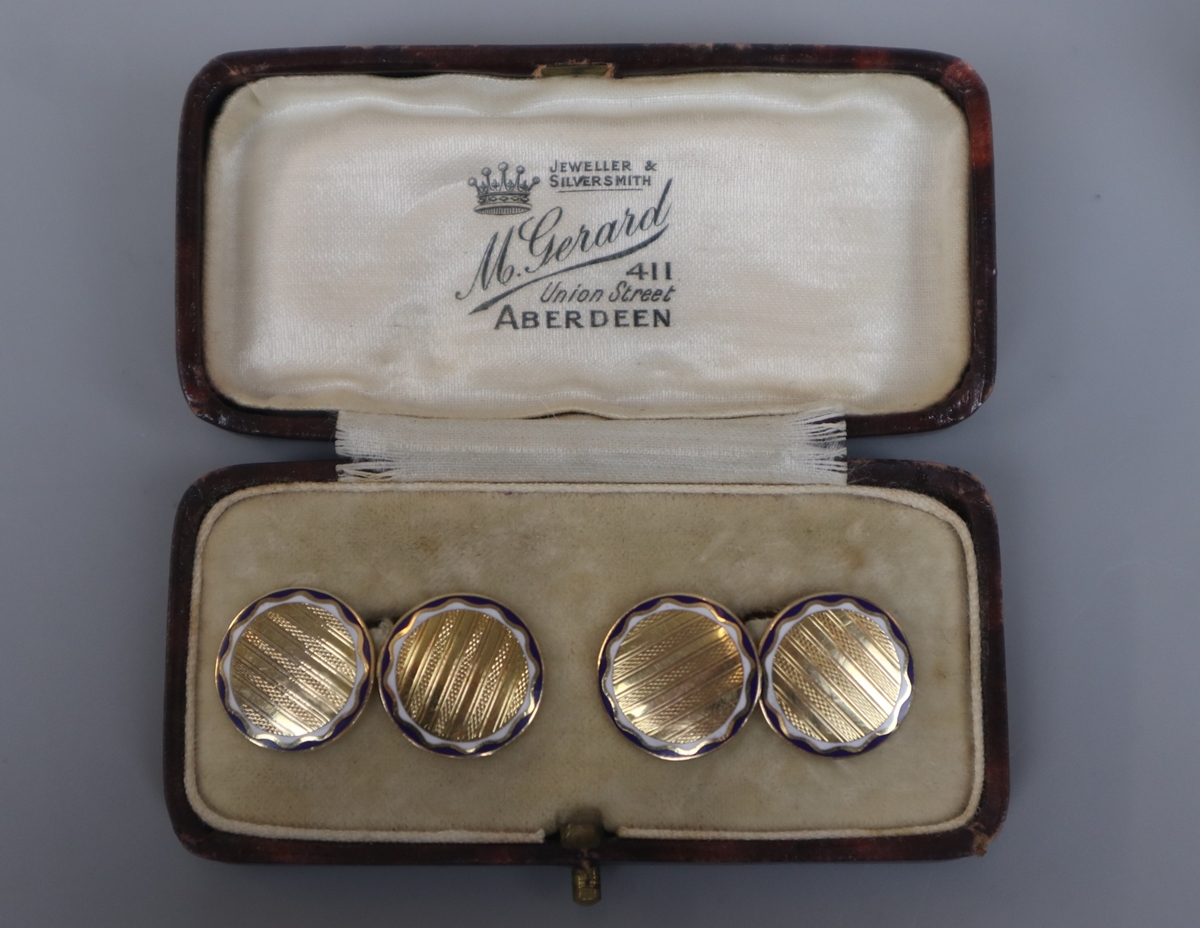 Fine pair of gold and enamel cufflinks