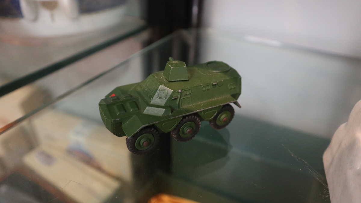 Collection of Dinky toys to include no 670 armoured car in box 1954-1964 - Image 6 of 8