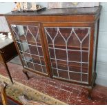 Mahogany glazed display cabinet - Size: W:123cm D:37cm H:122cm