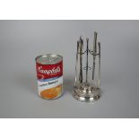 Hallmarked silver manicure stand with toolsÿ