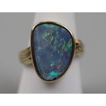 9ct gold opal set ring - Size: P