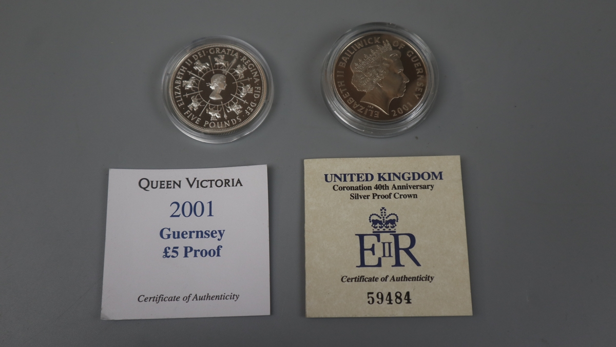 2 silver proof œ5 coins 2001 Guernsey & Coronation 40th anniversary both with C.O.A - Bild 2 aus 4