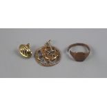 Collection of 9ct gold - Approx weight 8g