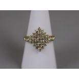 Fine 9ct gold diamond set ring - Size: N«