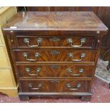 Mahogany bachelors chest of drawers - Approx size W: 65cm D: 39cm H: 71cm